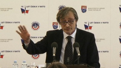 Martin Stropnický na konferenci k 15. výročí vstupu ČR do NATO. Foto: MO ČR