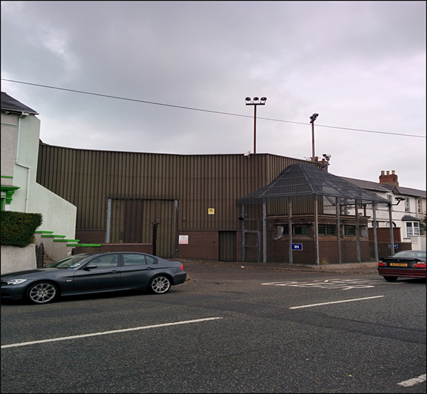 Typická policejní stanice, Belfast. Foto: Autor, 2014 