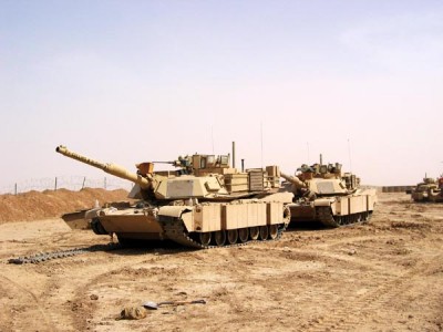 Porouchaný M1A1 Abrams, základna Tal Abtha, severní Irák. | A broken M1A1, Tal Abtha base, northern Iraq.