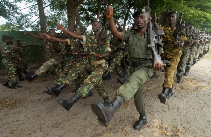 Afrika musí přestat demilitarizovat své armády